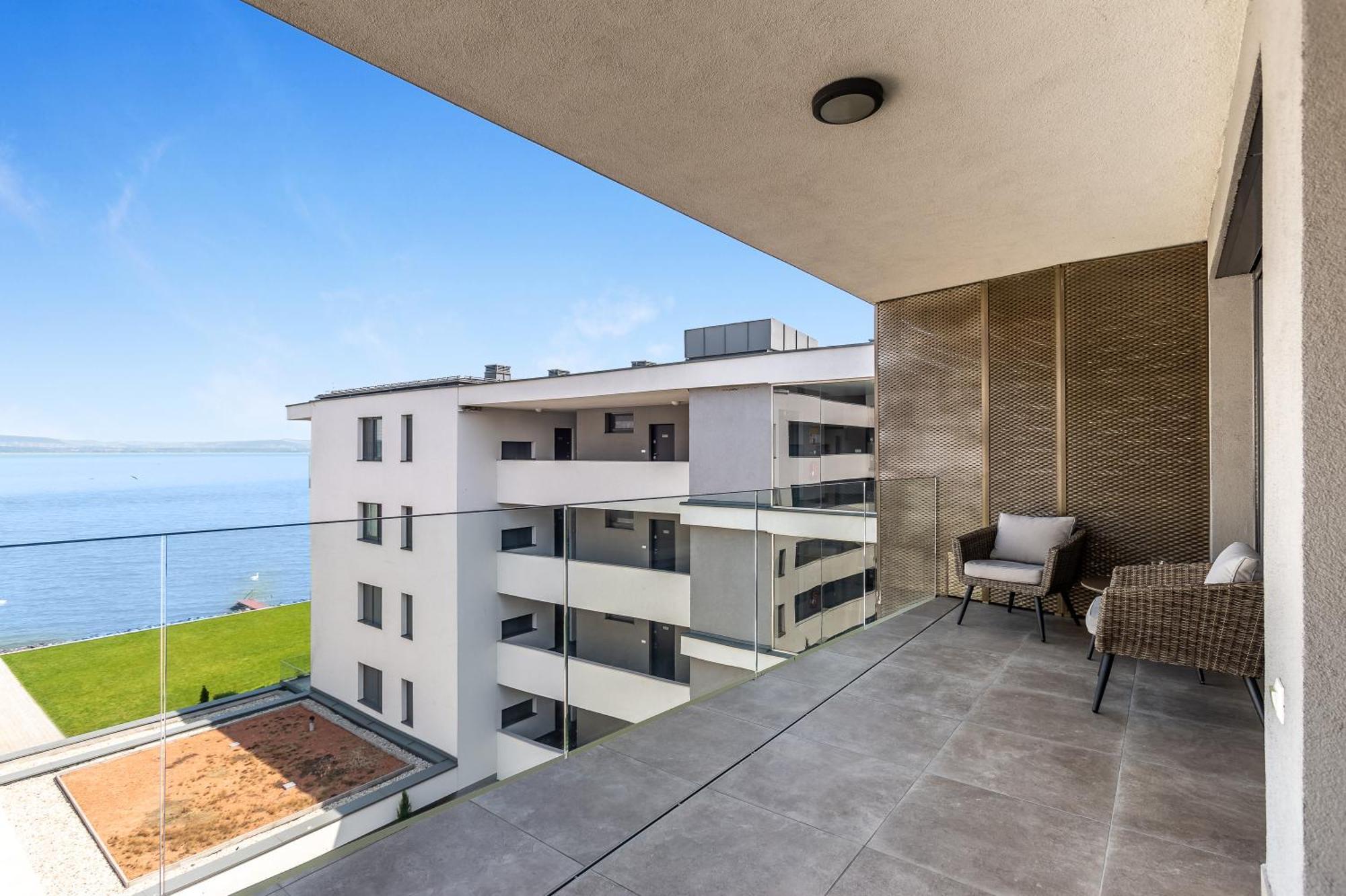 Lake Side Luxury Steps To The Lake Lela - Happy Rentals Balatonlelle Zewnętrze zdjęcie